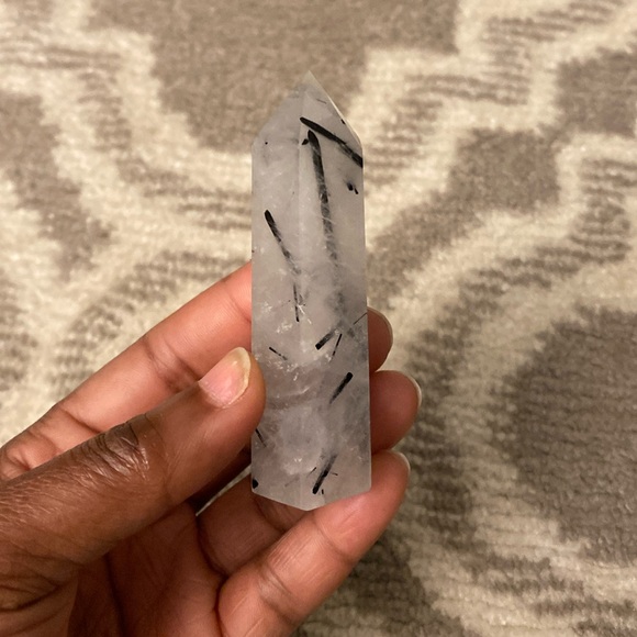 Tourmalinated Quartz Tower - Picture 1 of 3